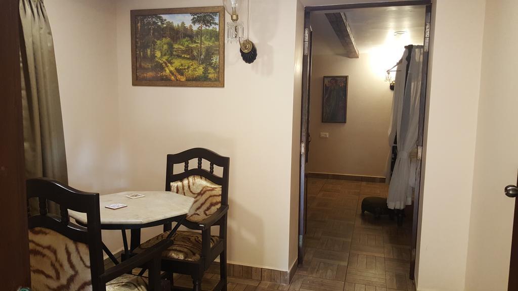 Casa Menezes - A Heritage Goan Homestay بامبوليم الغرفة الصورة