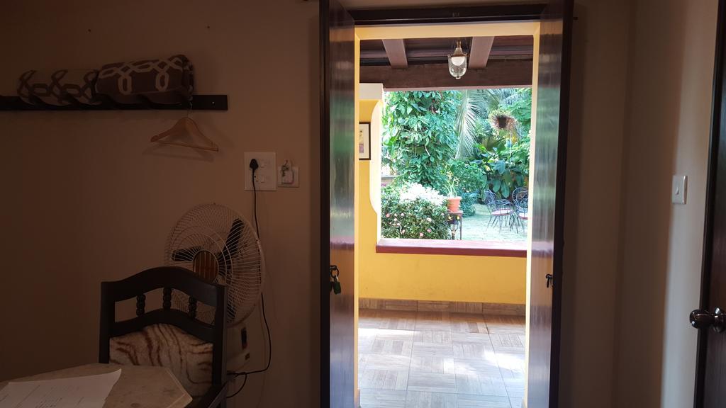 Casa Menezes - A Heritage Goan Homestay بامبوليم الغرفة الصورة