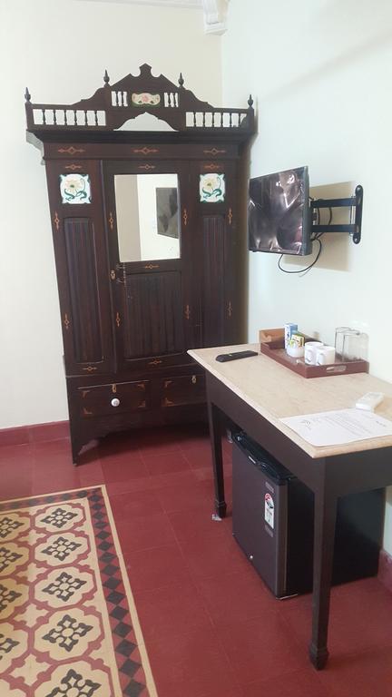 Casa Menezes - A Heritage Goan Homestay بامبوليم الغرفة الصورة