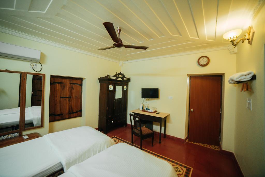 Casa Menezes - A Heritage Goan Homestay بامبوليم المظهر الخارجي الصورة